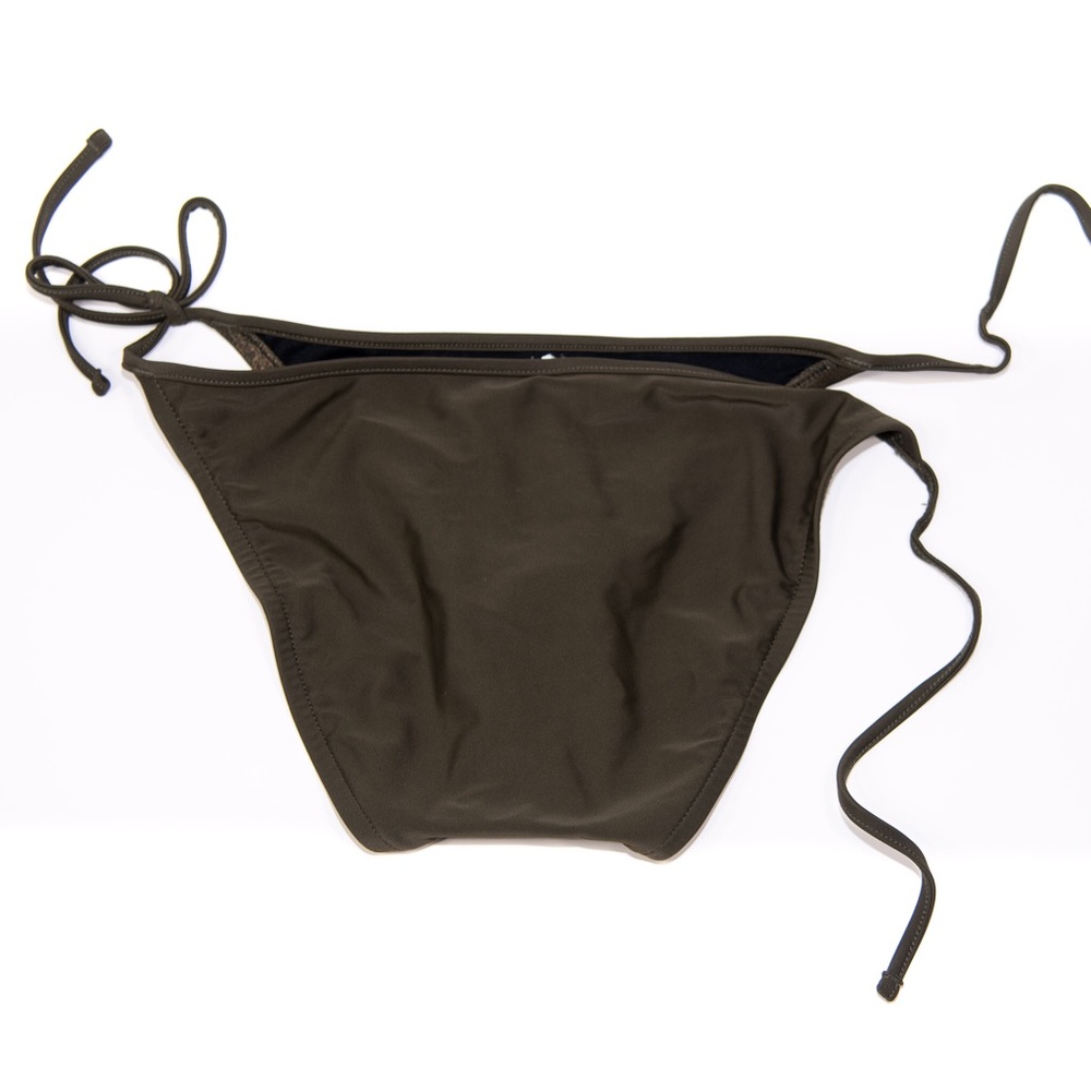 Bikini - Picture 6 of 6